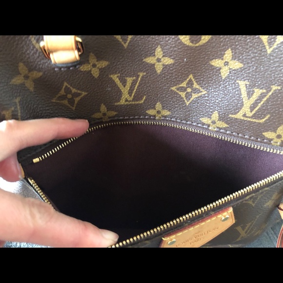 •Louis Vuitton Iéna MM Shoulder Bag• - Picture 5 of 8